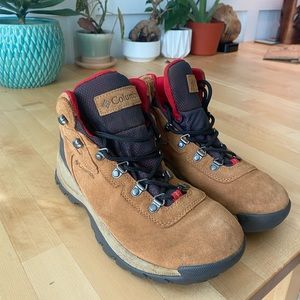 Columbia Hiking Boots